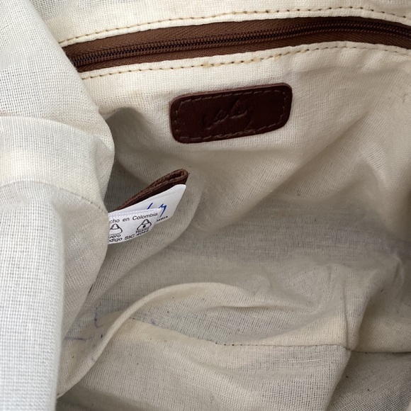 Vélez Brown Genuine Lather Boho Shoulder Bag - Picture 13 of 13